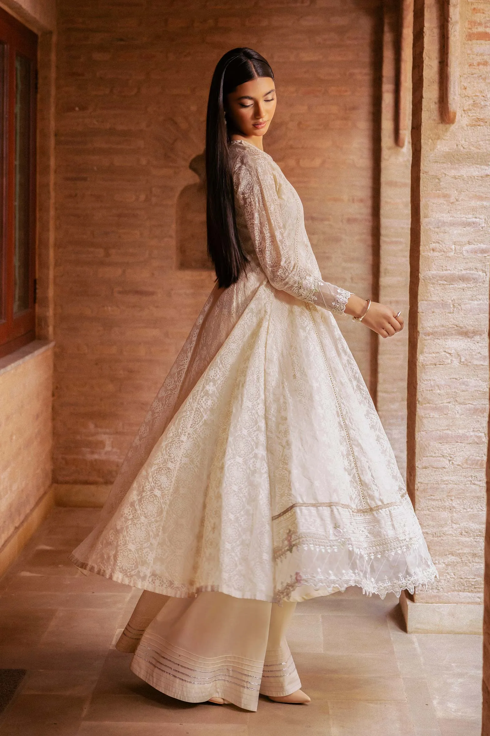 Embroidered Organza Pishwas | MB-F24-514