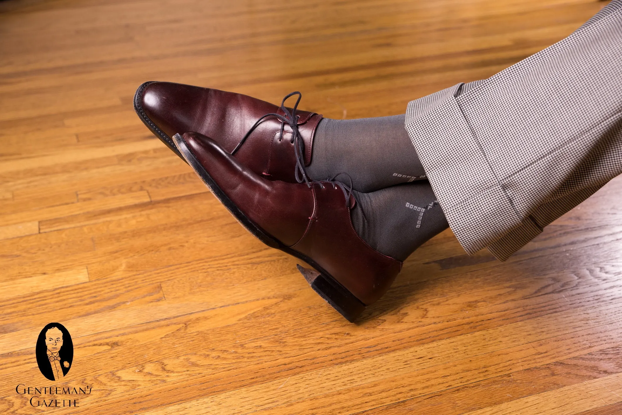 Gray Cotton Socks with Light Gray & Black Clocks