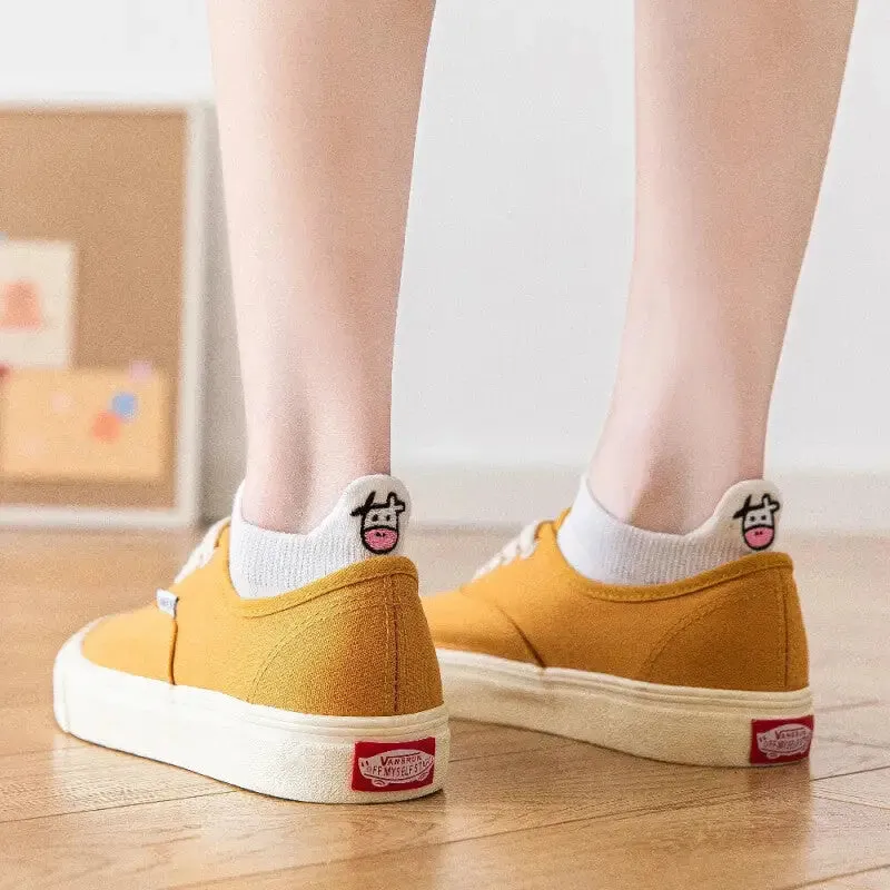 Lovely Embroidery Cow Socks